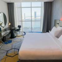 Deluxe King Room with Lagoon View - 125 AED SPA Vouchers included