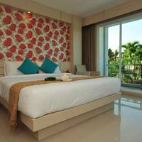 Superior King Room with Partial Seaview