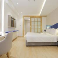 Deluxe Double or Twin Room with City View