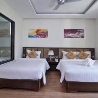 Deluxe Double or Twin Room with City View