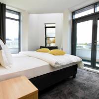 Deluxe Corner Room