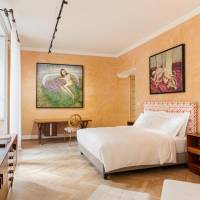 Suite with Gallery View