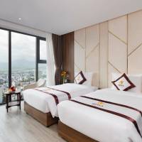 Deluxe Double or Twin Room with City View