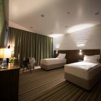 Large Twin Room