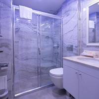 Corner Deluxe Room