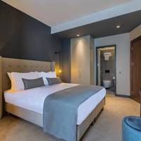 Deluxe Family Suite