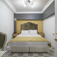 Economy Flat	