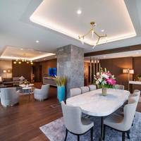 Presidential Suite with Lounge Access
