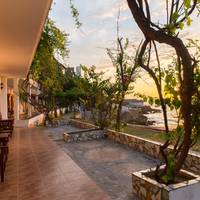 Deluxe Villa - Beach Front