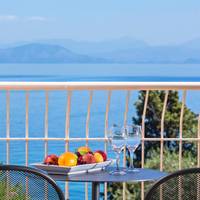 Deluxe Triple with Sea View