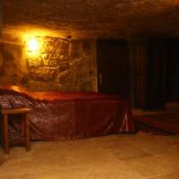 Triple Cave Room