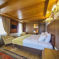 Deluxe Family Room with Balcony