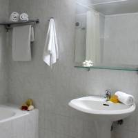 Studio (3 Adults)