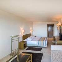 Double Room with Sea View (2 adults)