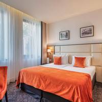 Two Connecting Double Rooms