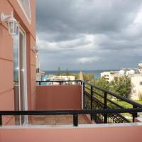 Maisonette with Pool View