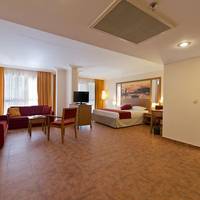 Junior Suite Superior (4 Adults) - Ultra All Inclusive