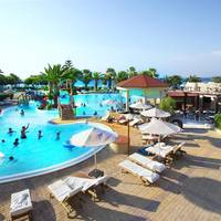 One-Bedroom Apartment with Sea View (2 Adults + 2 Children)
