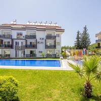 Deluxe Apartment with Pool View 