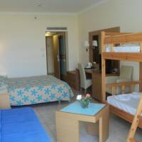 Family Room (2 Adults + 2 Children)