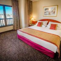 Classic Double or Twin Room with Terrace