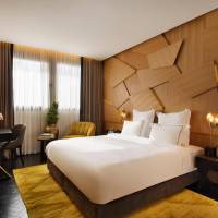 Classic Room with City View