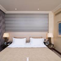 Standard Room with Courtyard View