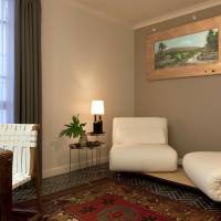 Deluxe Queen Suite