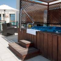 Deluxe Suite with Hot Tub