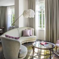 Corner Suite