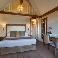 Superior Family Siam Room (2 Adults + 2 Children)