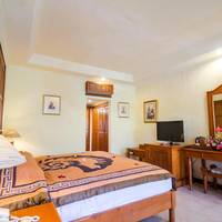 Deluxe Bungalow with Garden View