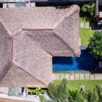 One-Bedroom Royal Pool Villa with Free 2 Small Beers