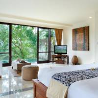 Family Pool Villa