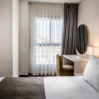 Suite (2 Adults + 1 Child)
