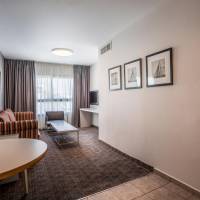 Suite (2 Adults + 2 Children)