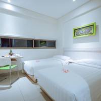 Cozy Twin Room with Breakfast