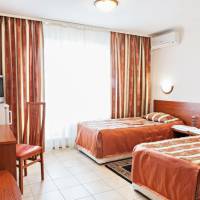 Economy Twin Room with Shared Bathroom