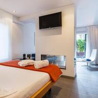 Suite with Private Swimming Pool