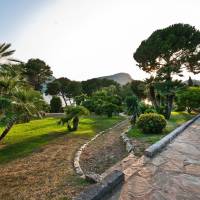 Classic Double Room with Garden View