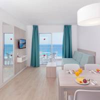 One-Bedroom Apartment with Sea View (2 Adults)
