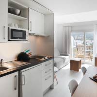 Superior One-Bedroom Apartment (2 Adults + 1 Child)
