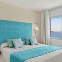 Family Suite with Frontal Sea View (2 Adults + 1 Child)