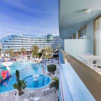 Twin Room with Pool View