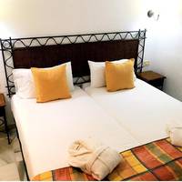 One-Bedroom Apartment with Sea View (2 Adults + 1 Child)