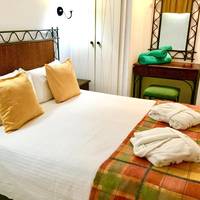 Two-Bedroom Apartment with Sea View (3 Adults)