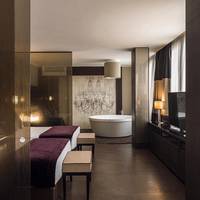 Suite with Spa Bath