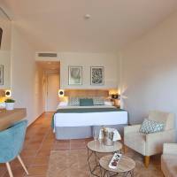 Standard Double Room (2 Adults + 1 Child)