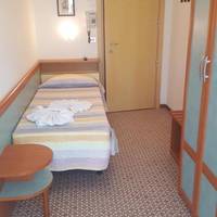Classic Single Room