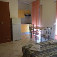 One-Bedroom Apartment (4 Adults)
